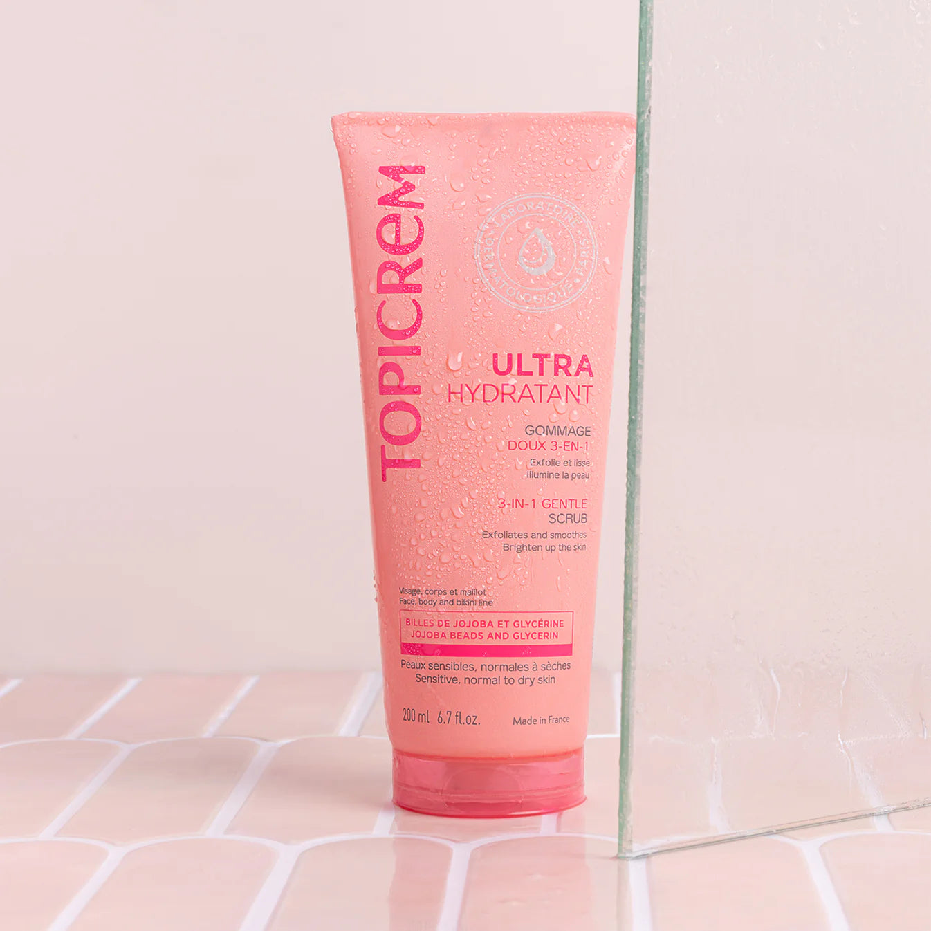 Dermatologist-tested body exfoliator for sensitive skin.