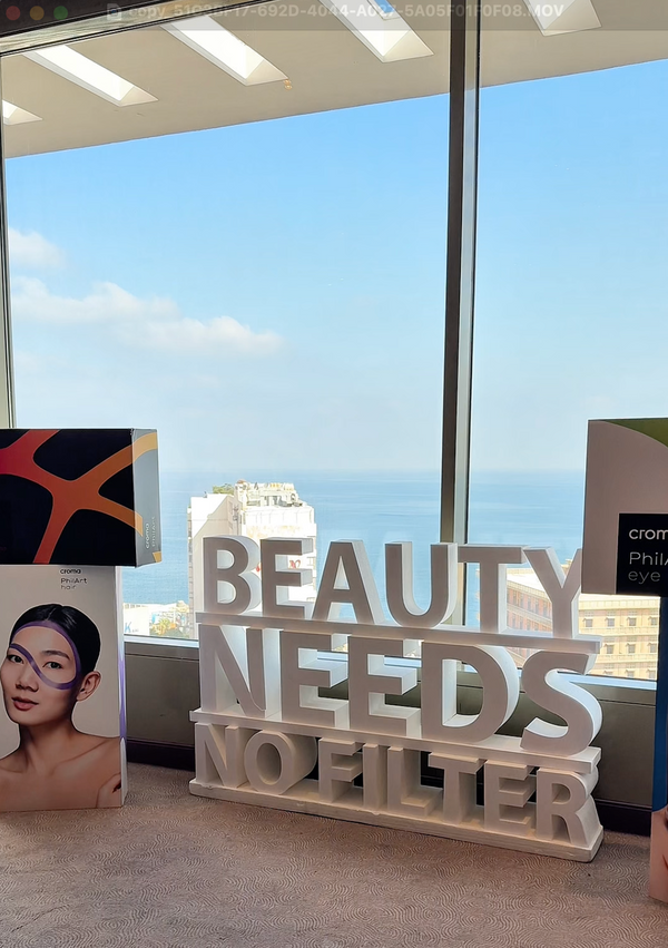Decorative sign with 'BEAUTY NEEDS NOFILTER' 