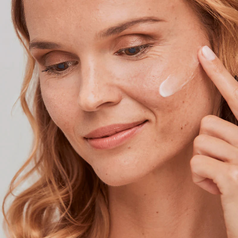 ISDIN Isdinceutics A.G.E. Reverse Night anti-aging night cream with melatonin and carnosine.