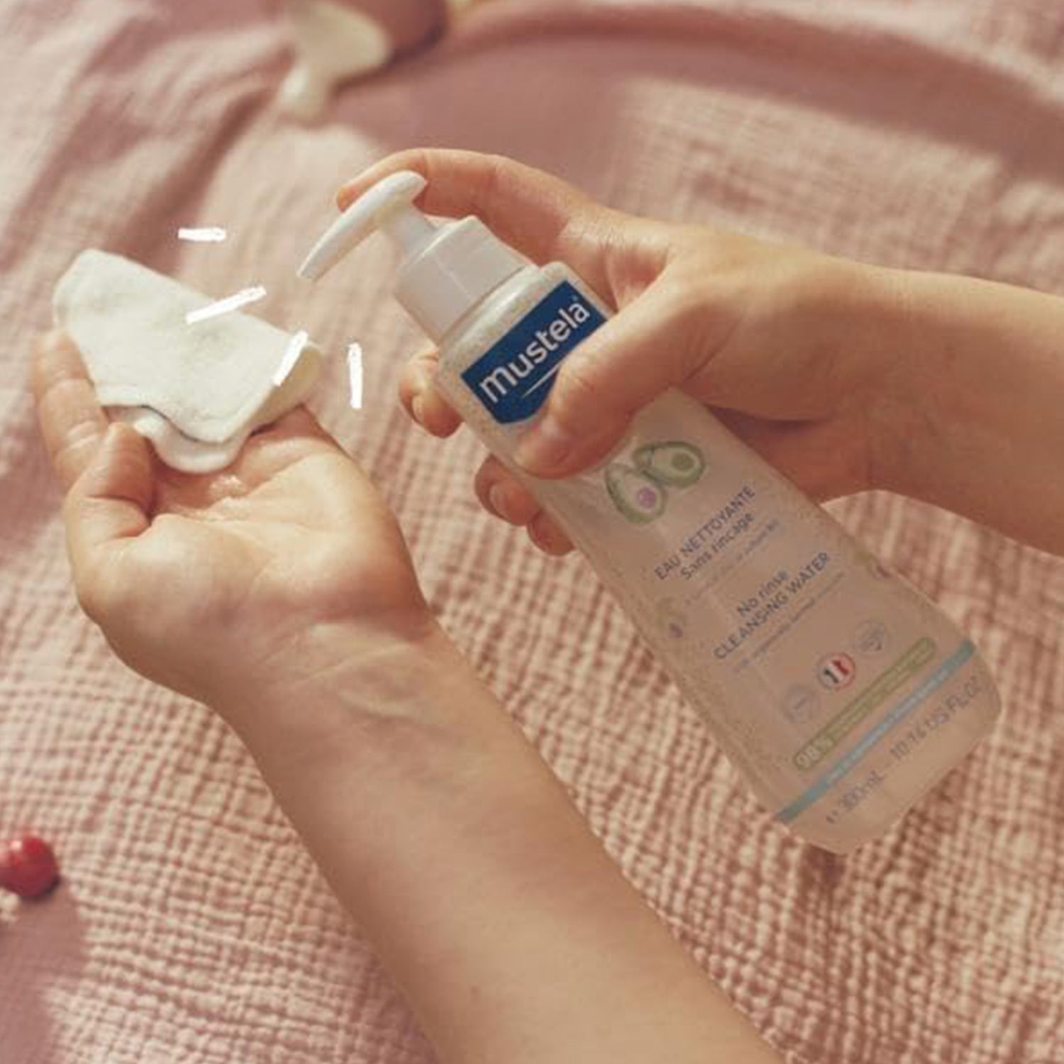 Mustela No Rinse Cleansing Water with Avocado Perseose for delicate baby skin.