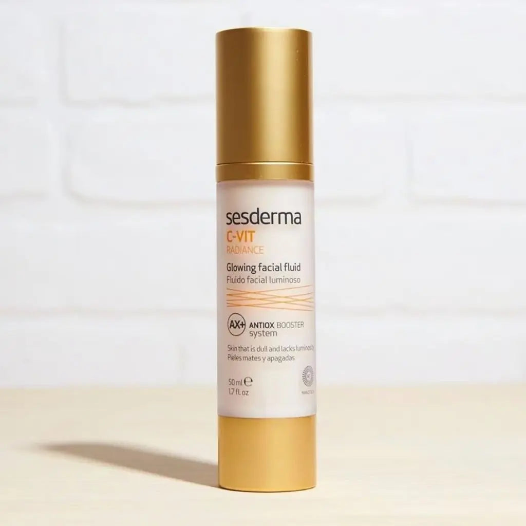Antioxidant facial moisturizer that brightens dull skin and improves hydration.