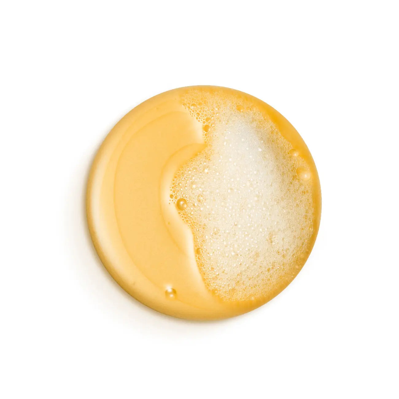 Creamy anti-dandruff shampoo texture for dry scalp care